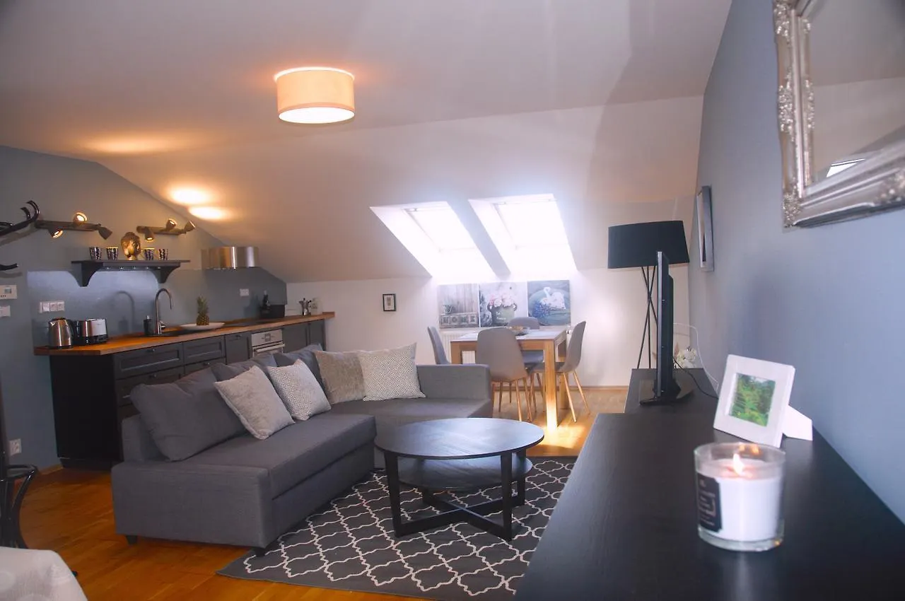 Amazing Angie'S Apartment Prag