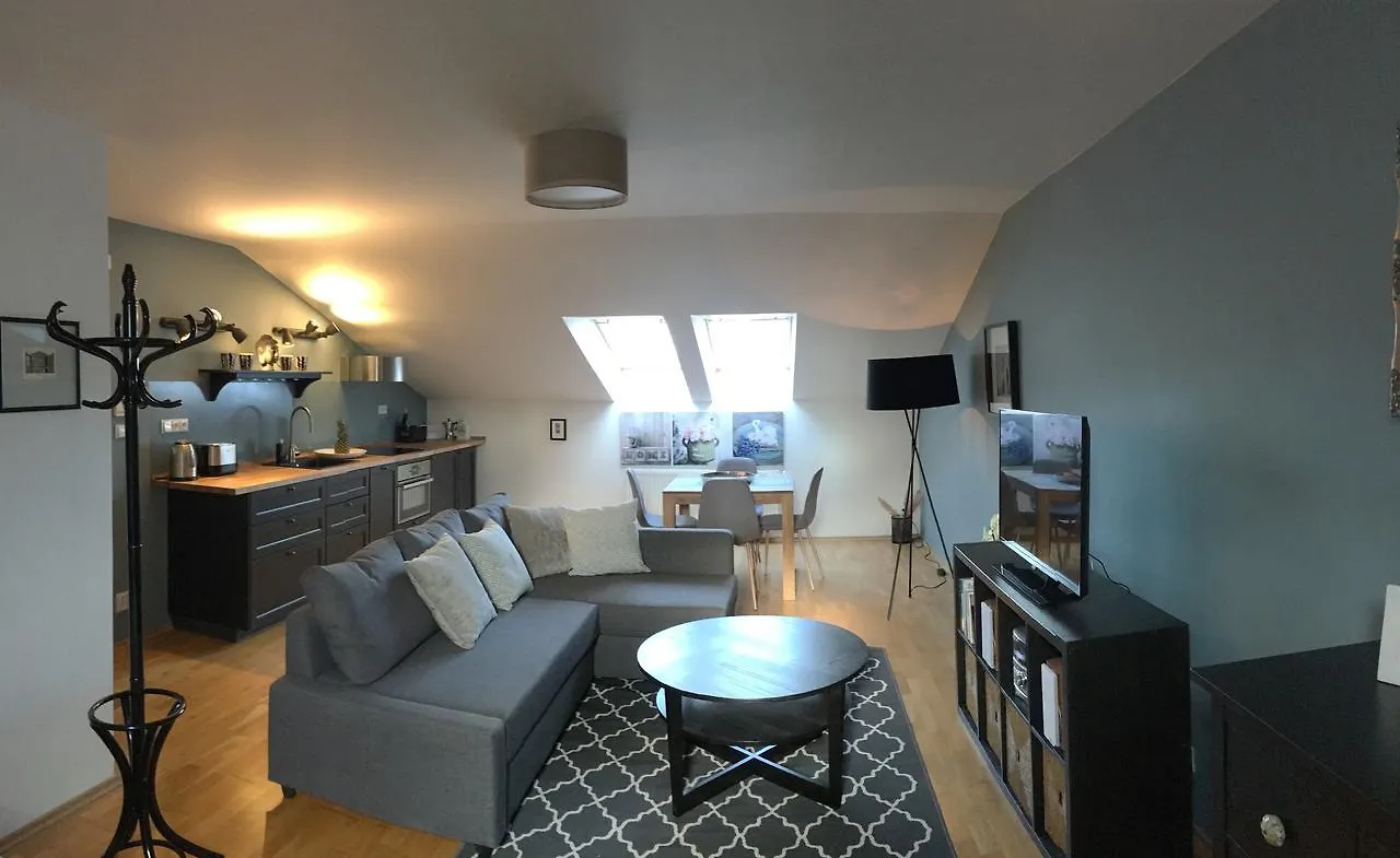 Amazing Angie'S Apartment Prag